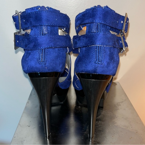 NWT/NIB Michael Antonio Blue microfiber “Emelie” size 7 strappy platform heels - Picture 7 of 15